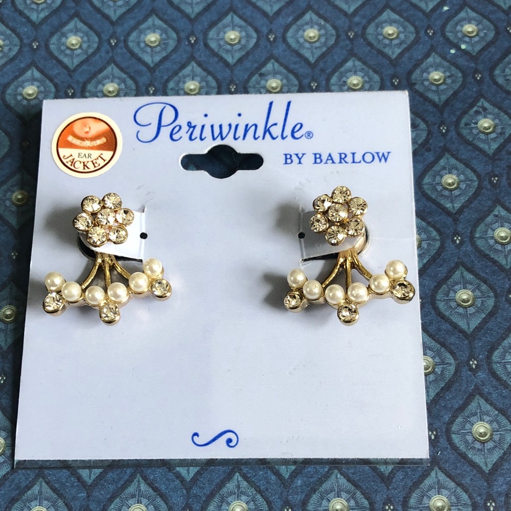 Periwinkle by Barlow New with tGold Pearl & Crystal Floral Cluster Earrings